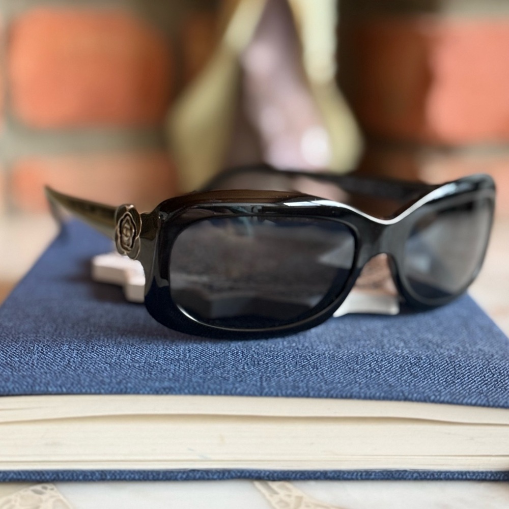 CHANEL Black Sunglasses